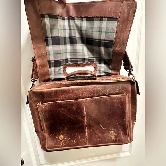 LadderBack 100% Leather Brown Rugged & Rustic Design Laptop Messenger Bag - Picture 8 of 16